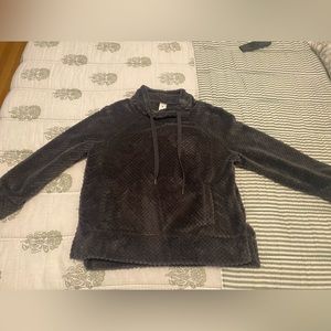Members Mark Ladies Plush Pullover Hoodie Blanket Soft Faux Fur